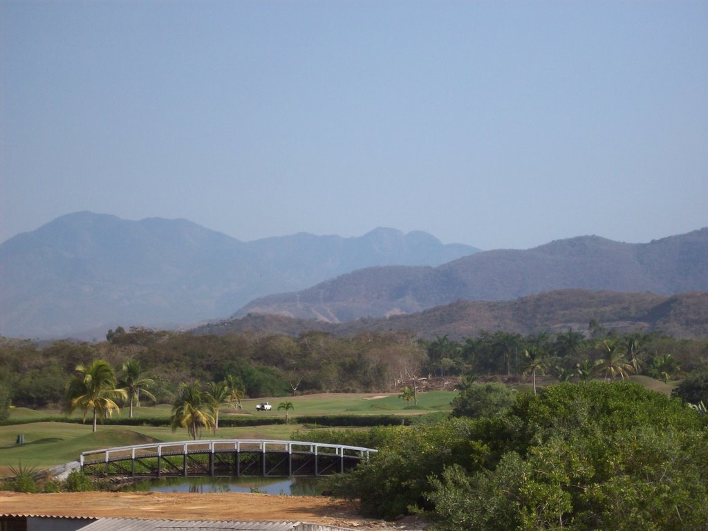 Marina golf course from the bridge by itsmelord