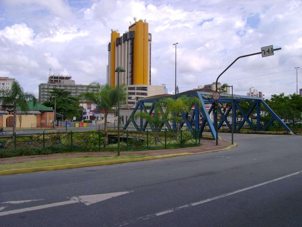 Ponte sobre o Rio Cachoeira by FelipKnot