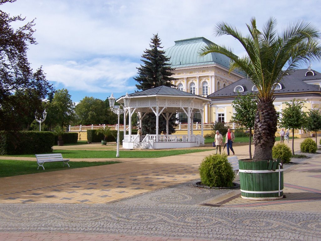 Na kolonádě-Františkovy Lázně by JOSEF-RU.CZ