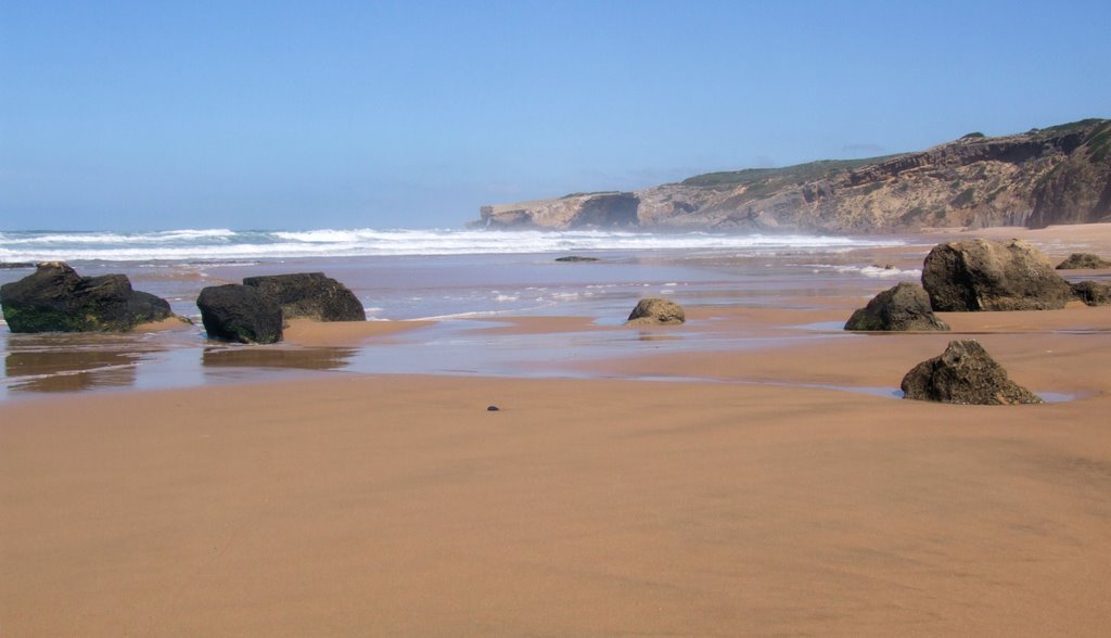 Praia de Monte Clerigo by David Woodward