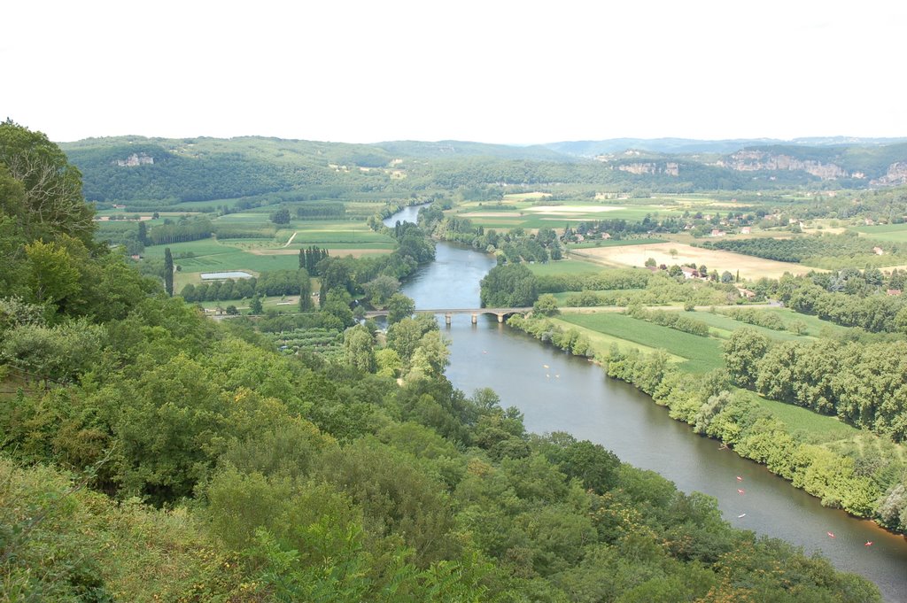 The Dordogne - Cenac by Huw Watkins