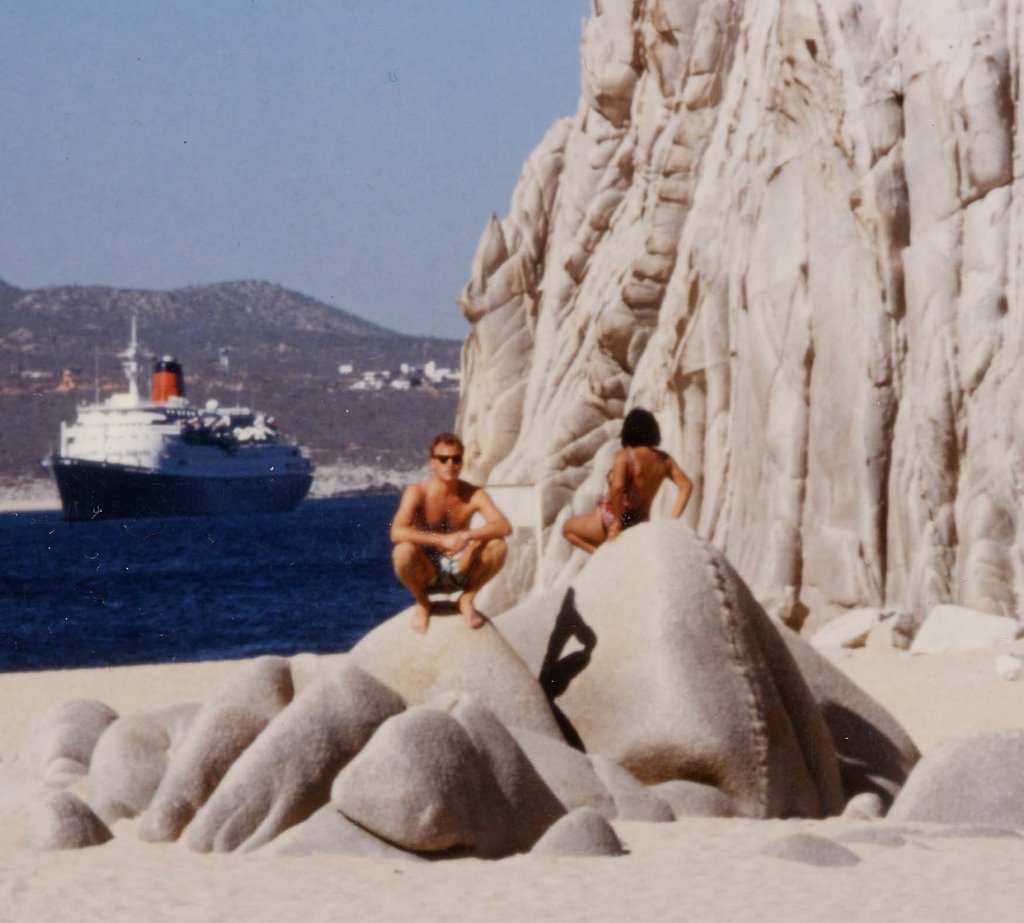 Cabo san Lucas, Playa del aomor by Haakon