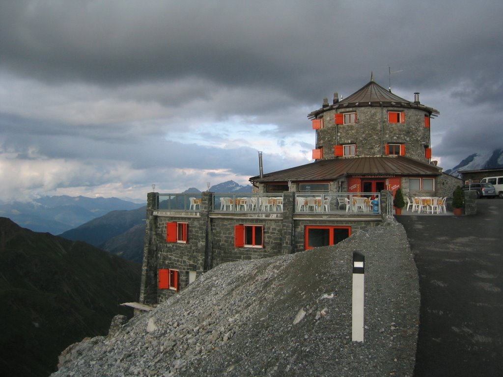 Passo dello Stelvio Tibet restaurant by Jari Hurri