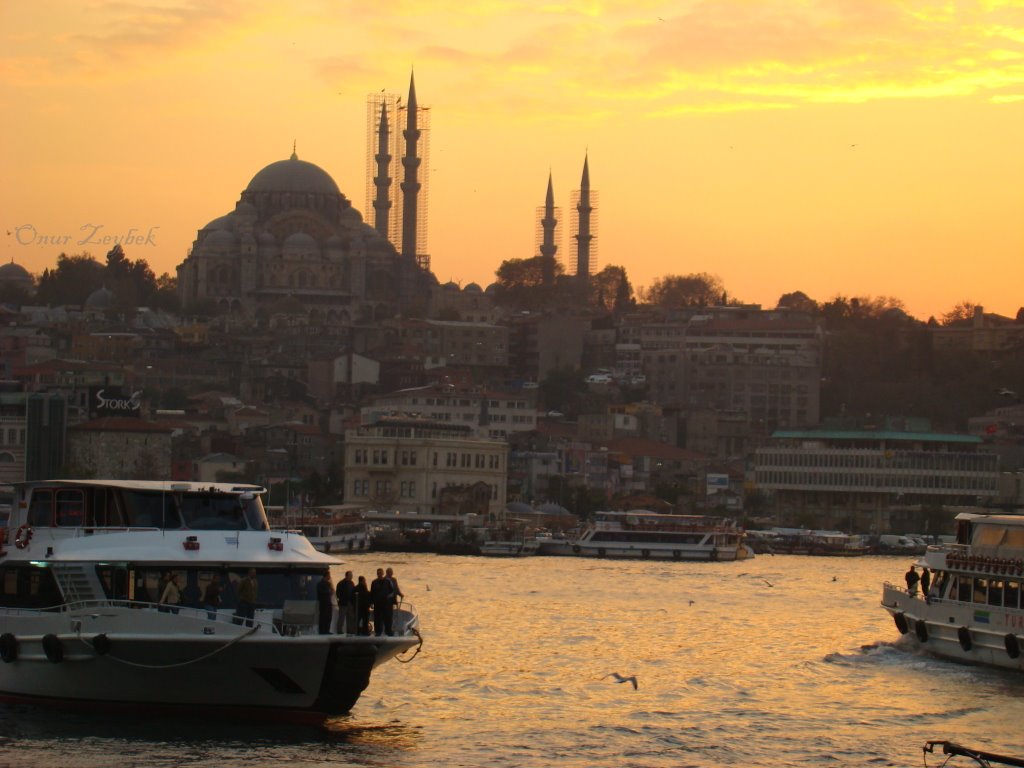 Istanbul, İstanbul, Turkey by Onur Zeybek