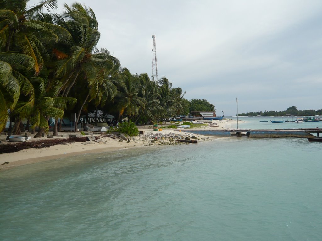 Rasdhoo pier by georama