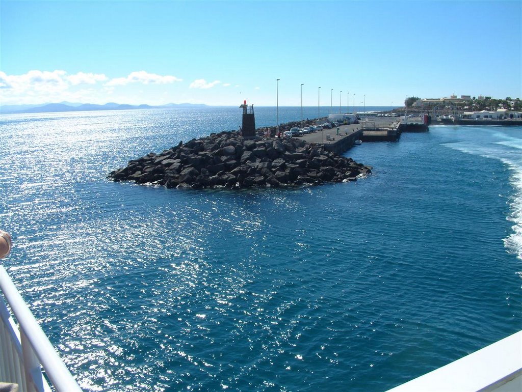 Calle Muelle de Playa Blanca, 35580 Playa Blanca, Las Palmas, Spain by FELIPE ALONSO QUINTA…