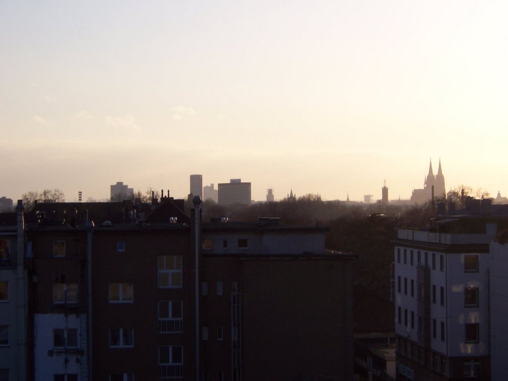 Blick von Mülheim über Köln by thomaskoeln