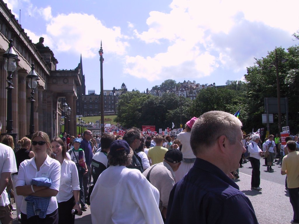 View toward Mound from Princes St- Make Poverty History March 2005 by monc