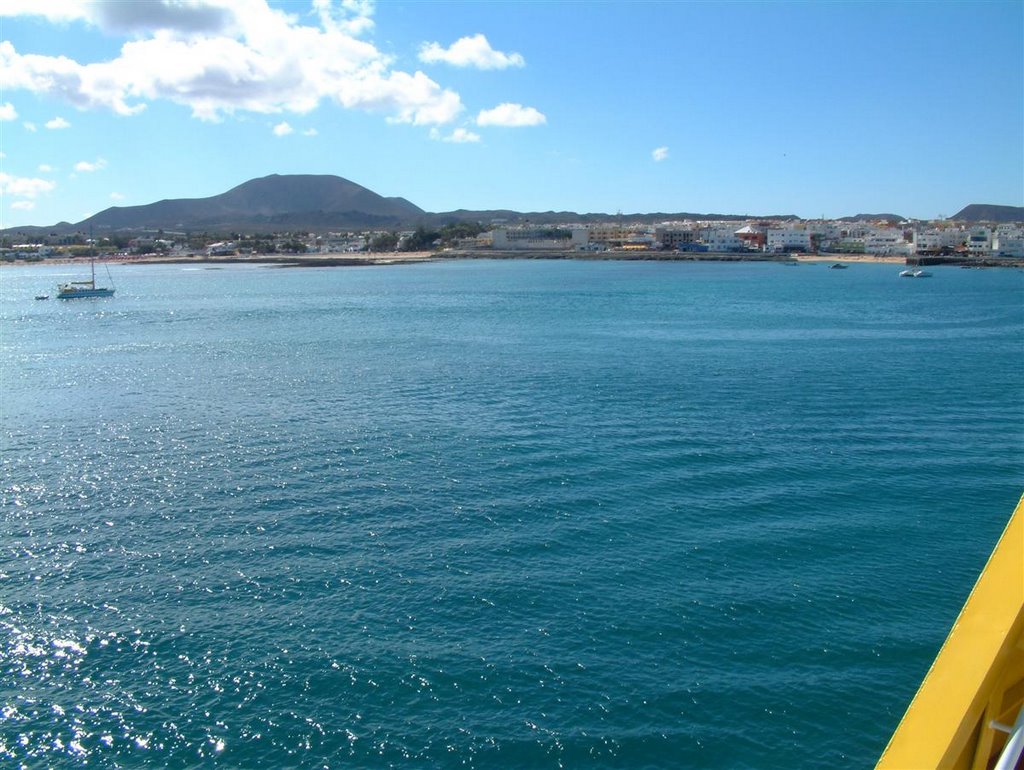 Paseo Marítimo Bristol, 35660 Corralejo, Las Palmas, Spain by FELIPE ALONSO QUINTA…