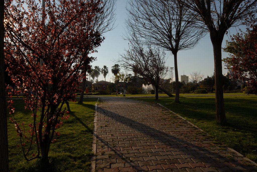 Seyhan Caddesi Adana by Hüseyin Kafadengi