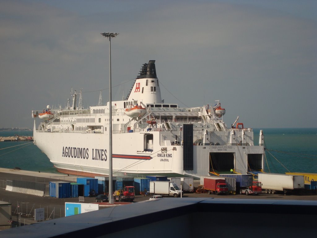 Waiting at Bari port by KatsanosNick