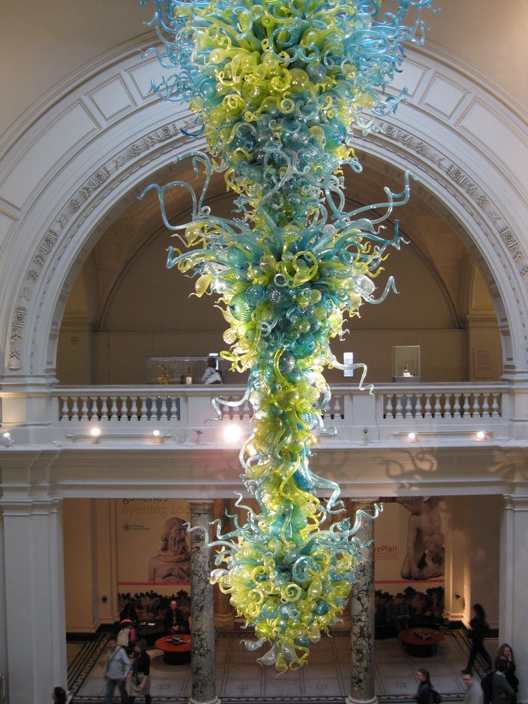 Chihuly Glass Sculpture at the V&A Museum by Matilde Aguilera