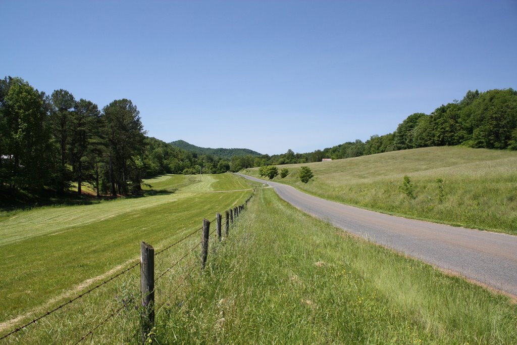 Field near Cove Garden Road by Milo1978