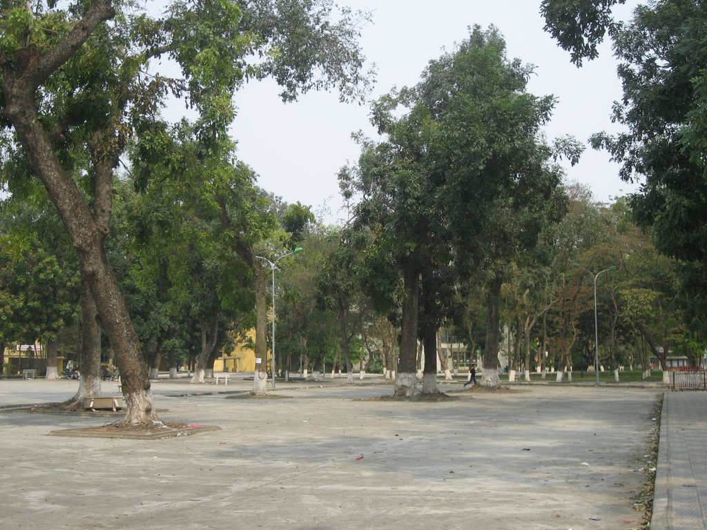 Ground in front of C9 - Hanoi University of Technology by Long Nguyễn Hoàng (J…