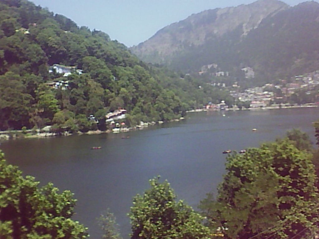 Tallital, Nainital, Uttarakhand, India by gauravtakrani