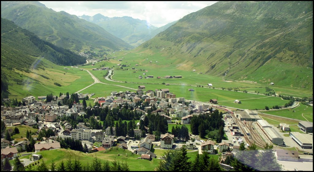 Andermatt im Kanton Uri (liegt im Urserental an der Reuss 164km u. mündet in den Rhein) by Ralf Pätzold, Berlin