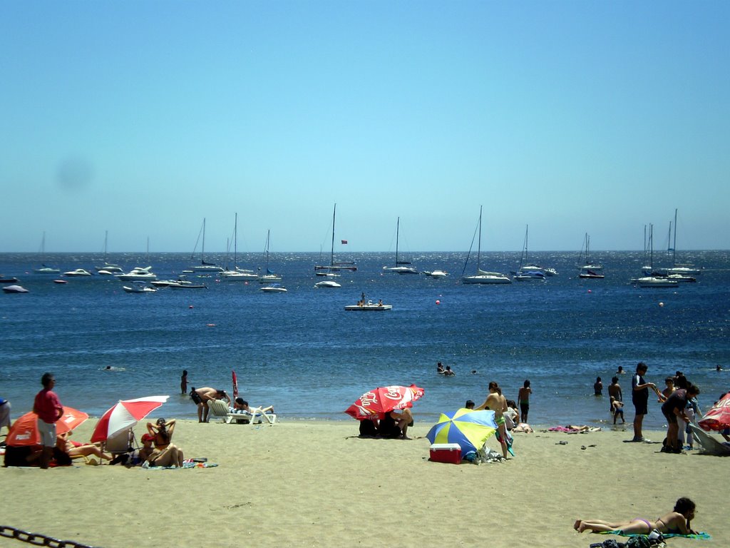 Playa Chica | Papudo. by Bruno Arcos