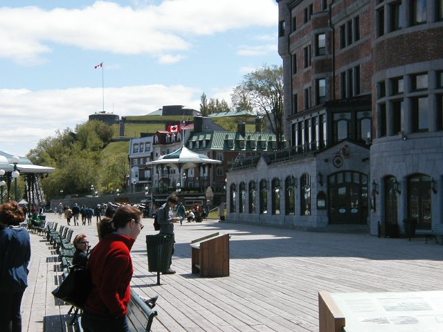 Quebec City 2002 by garybarone