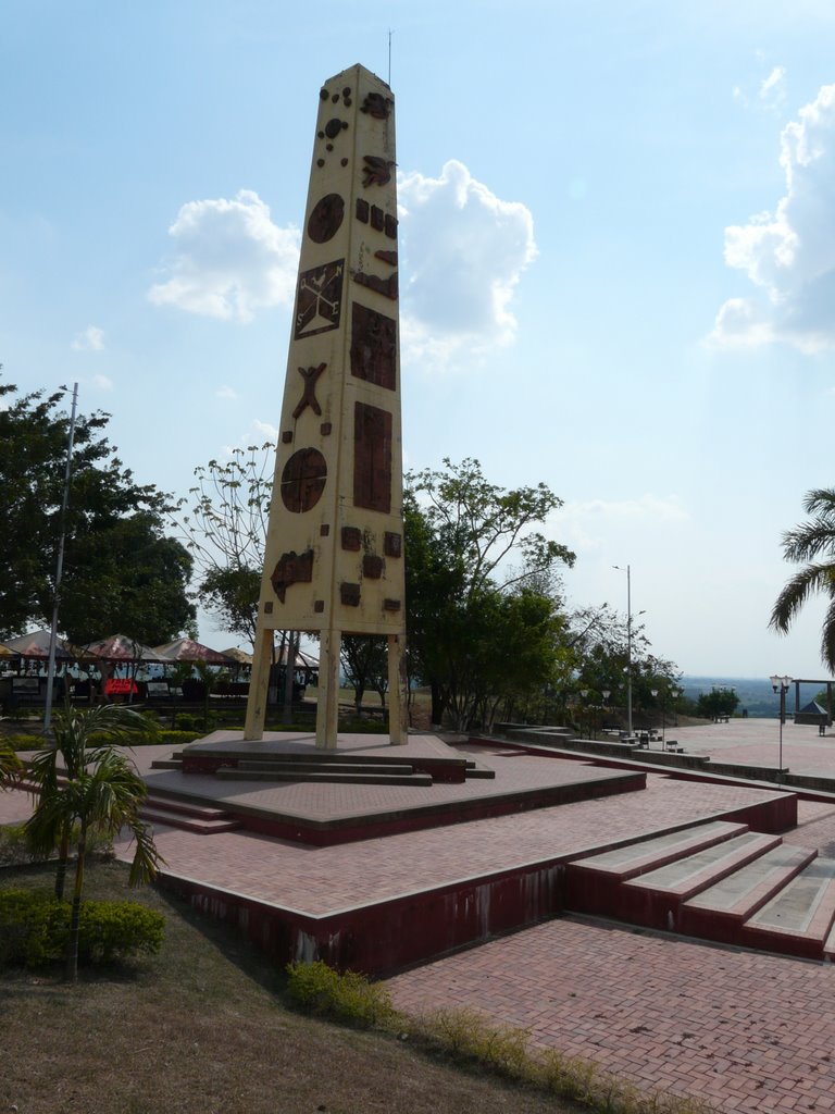 Monumento Alto Menegua, Puerto López, Meta, Colombia by vectoramazonas