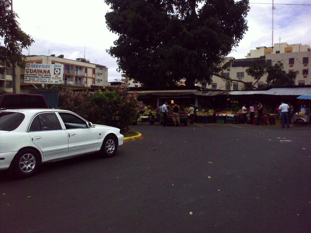 Mercado Municipal de Puerto Ordaz by Urbe Noticias