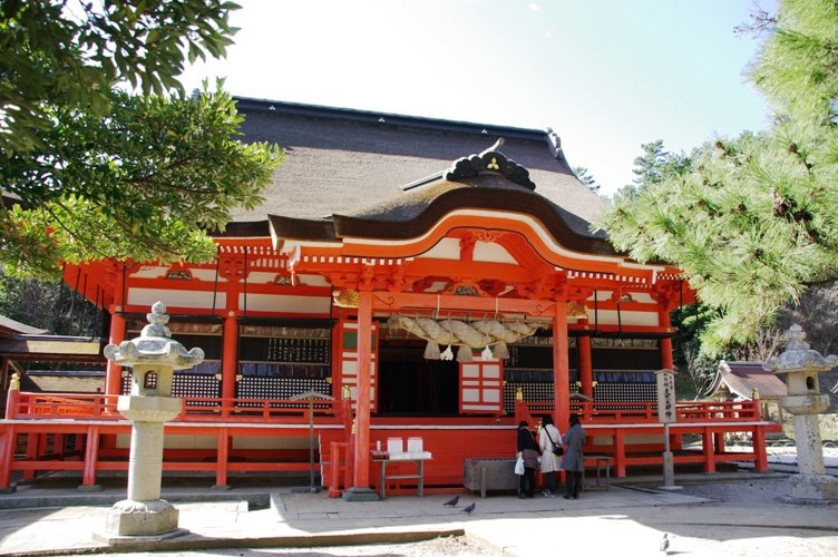 Hinomisaki shrine by taro_602