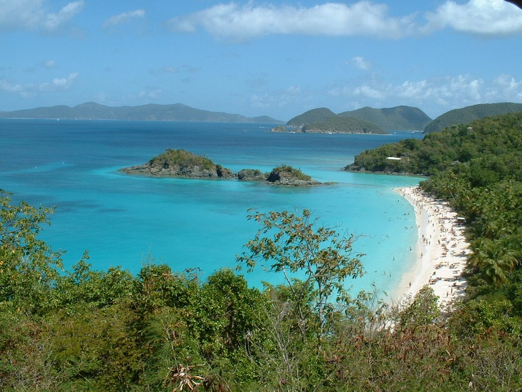 Trunk Bay by Mehen