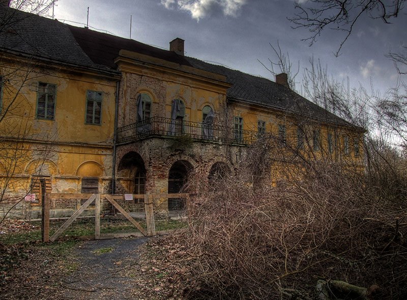 HDR Picture of a Castle in Alsóbogát by Czárt András - czartandras.hu