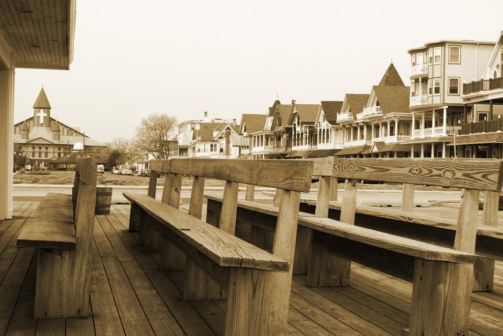 Ocean Pathway from N.End Boardwalk, Ocean Grove, NJ by dkhollen