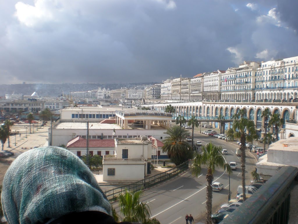 Alger, overlooking ocean boulevard by dirk_v