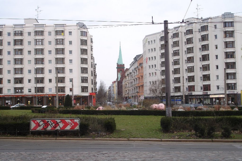 Bersarinplatz, Rigaer Str. mit Galiläakirche, 03/2009 by André Friebel