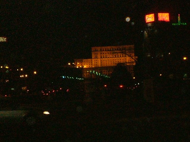 Palatul Parlamentului night by Soceanu Alecsandru