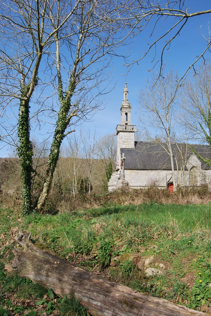 Chapelle St Pierre Plogonnec by patrickdanielle