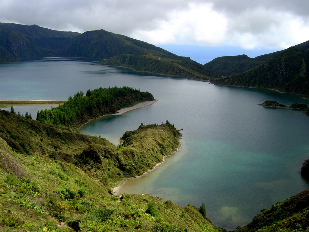 Lagoa do Fogo by migcosta