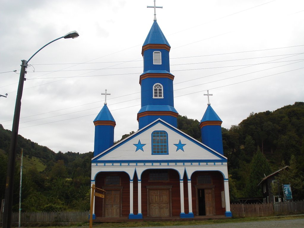 IGLESIA DE TENAUN by georgina guichaquele…