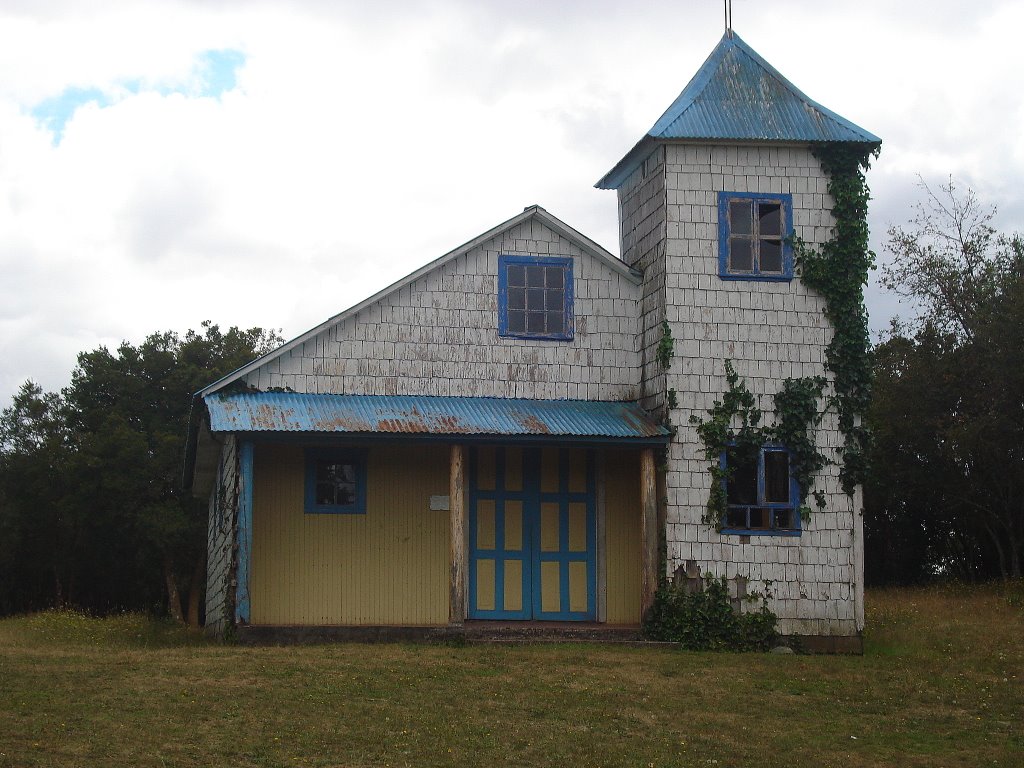 IGLESIA DE LA ISLA DE AUCAR EN CHILOE by georgina guichaquelen