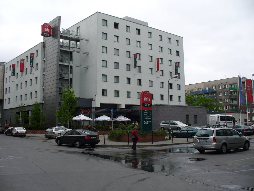 Hotel Ibis by instabus