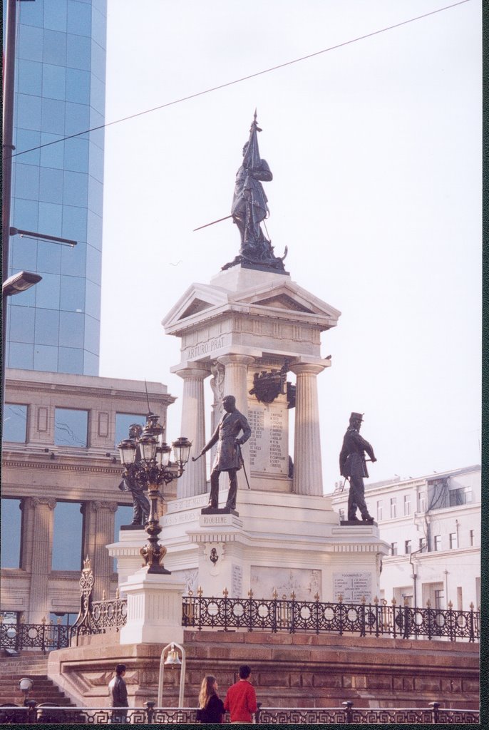 Valparaiso - Monumento by Claudio Quevedo Sánc…