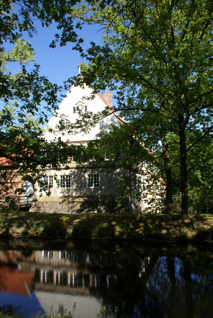 Burg Dinklage by Burg Dinklage