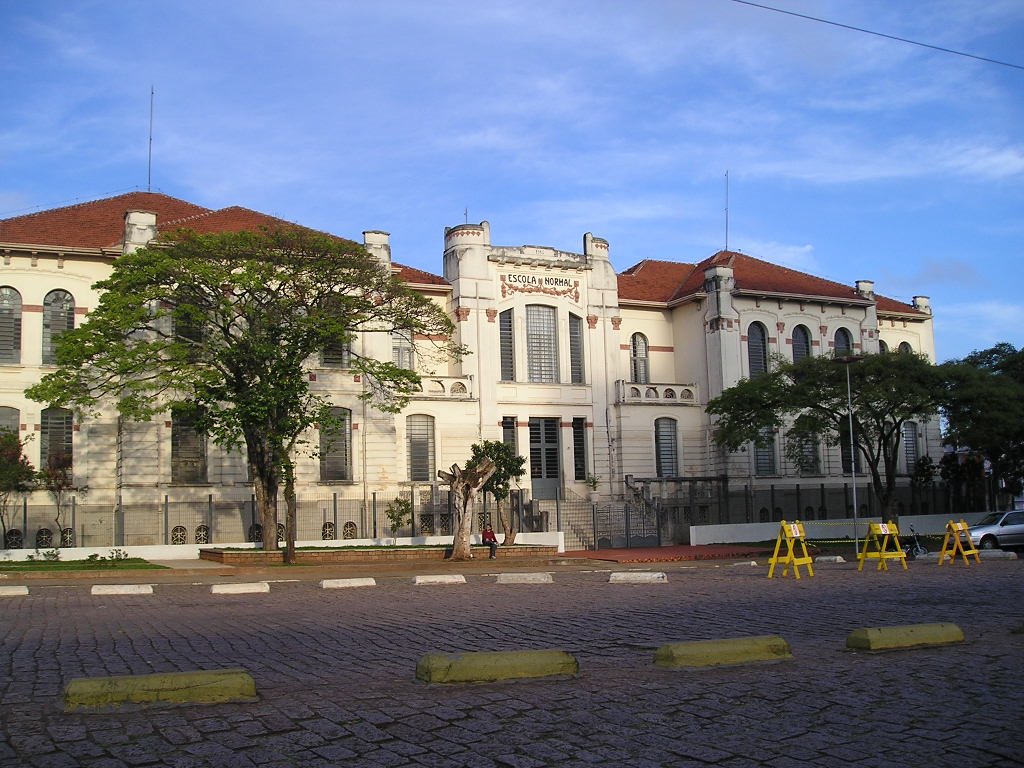 Escola IECA by João Gaspar Rocha