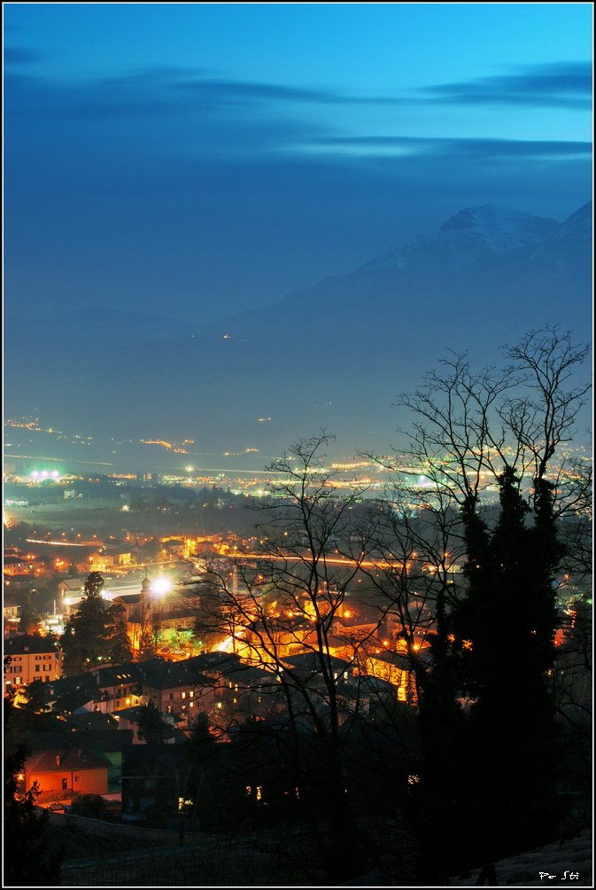 Le luci di Povo e di Trento by Po Sti