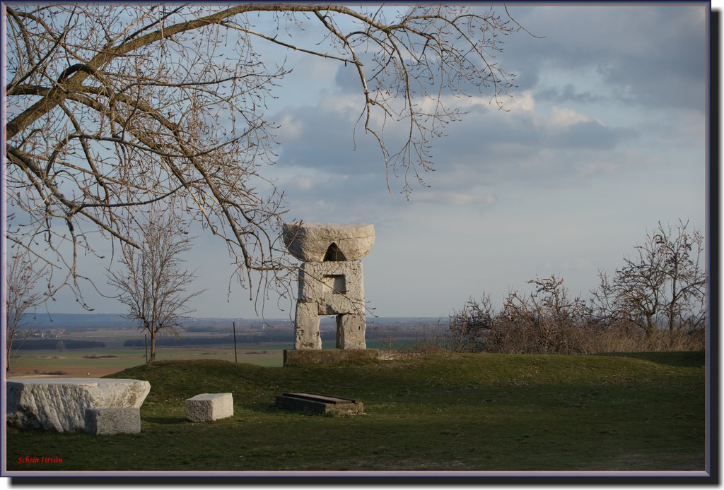 A nagyharsányi szoborparkban... by Schein István