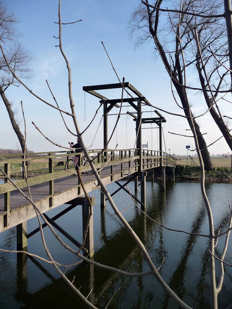 Fiets- en wandelbrug over Damse vaart by stefcolson