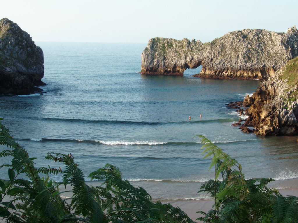 PLAYA DE PRELLEZO- CANTABRIA by EDUARDO ARRIZABALAGA