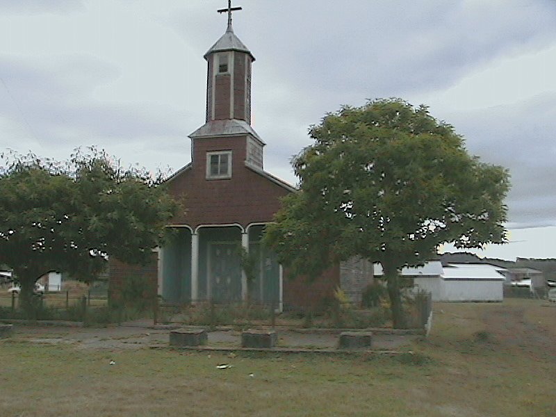 IGLESIA DE SAN AGUSTIN EN ISLA DE PUQUELDON,CHILOE by georgina guichaquele…