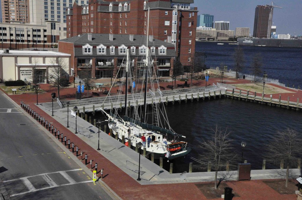 Spirit Of Independence High St Landing by jcwaters