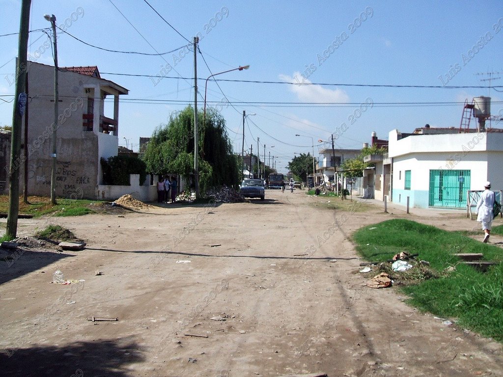 Marzo de 2009 - Calles Amambay y Cilicia - Vista hacia el Sudeste by Luis Acosta