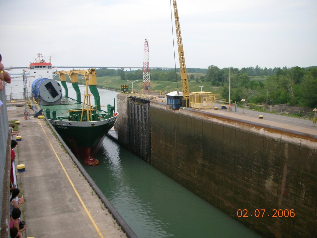 Welland Canal Lock 3 by Jarek_B