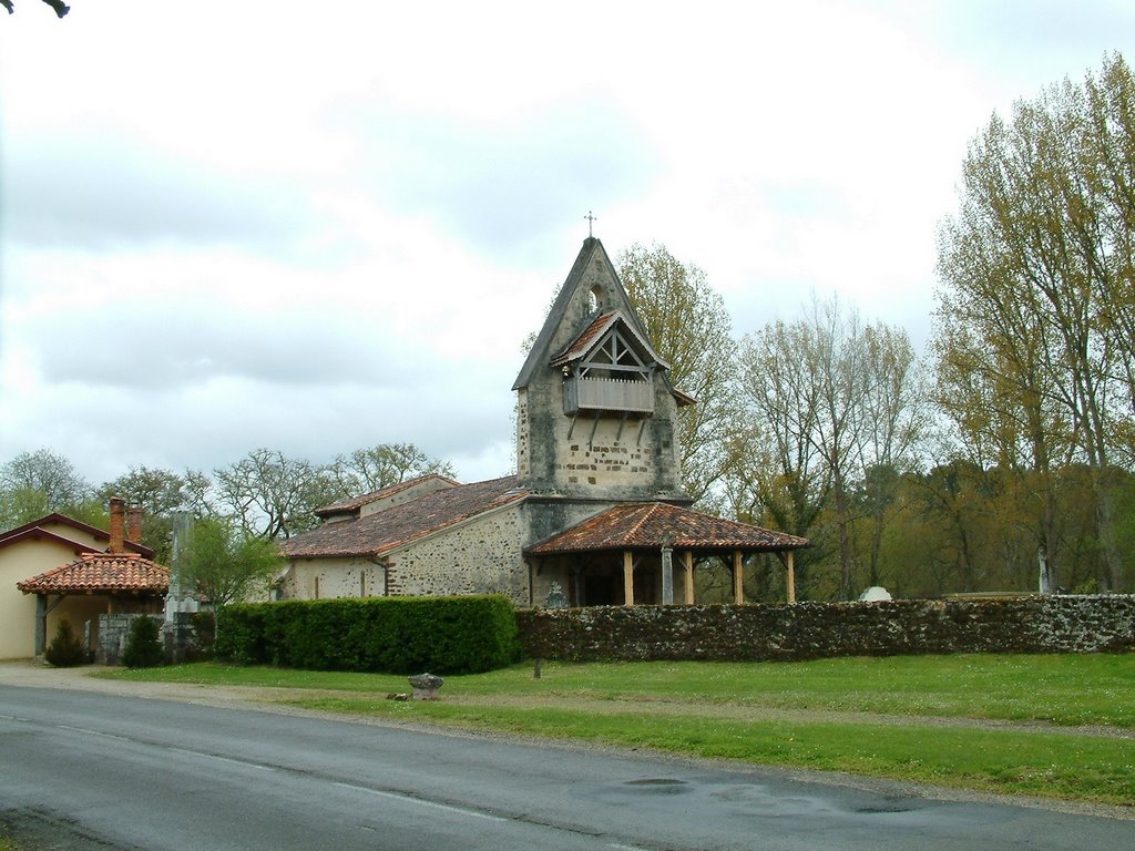 L'Église de Belhade by jippo