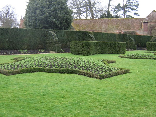 The beautiful hedgey garden by Robert'sGoogleEarthP…