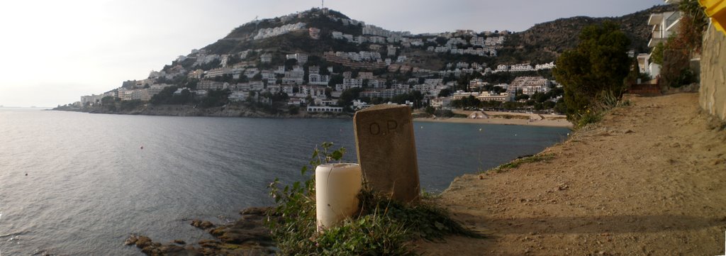 Les Canyelles petites des del camí de ronda by enric brunet